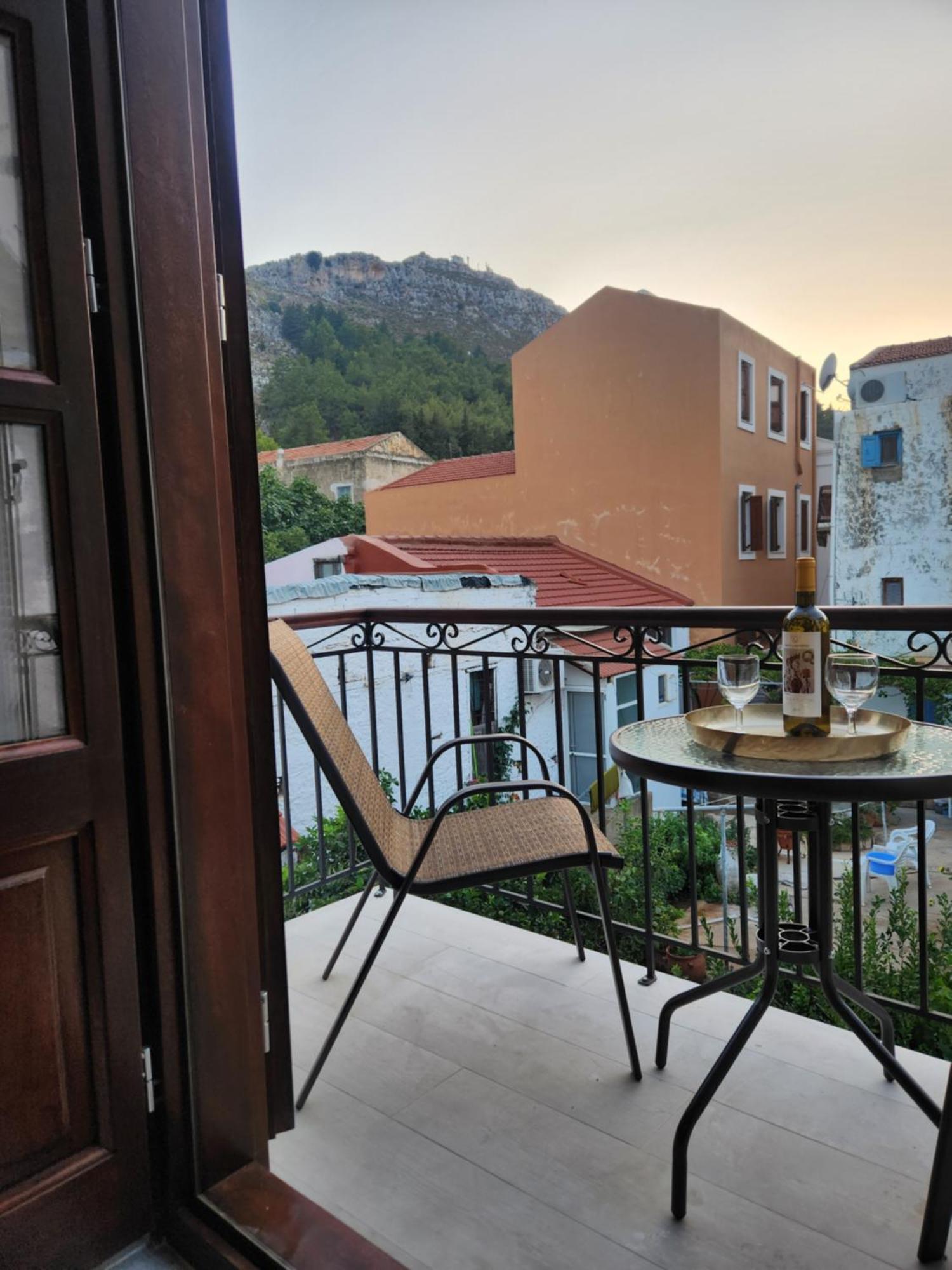 Traditional Apartments Alexandra Meyísti Exterior foto