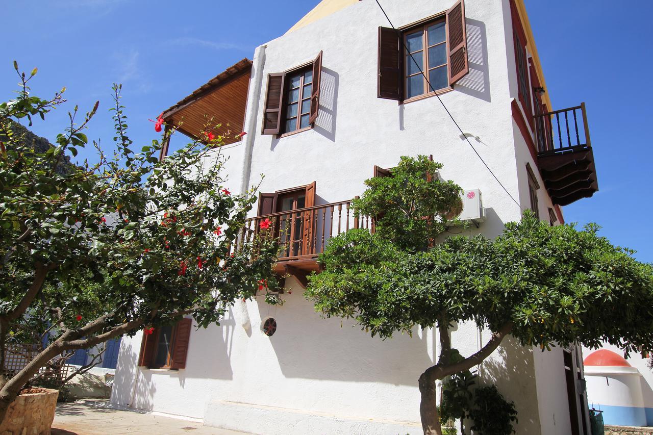 Traditional Apartments Alexandra Meyísti Exterior foto